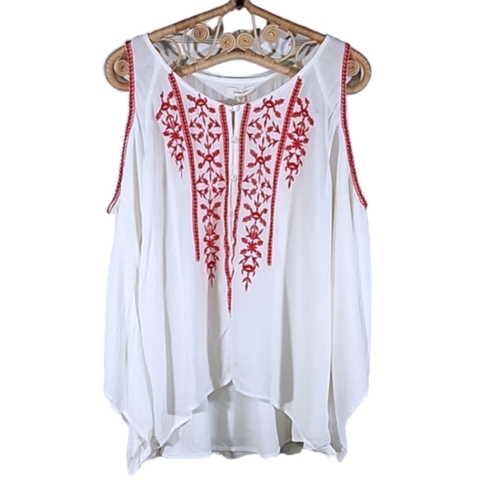 ⭐️Jennifer & Grace embroidered cold sholder top size M